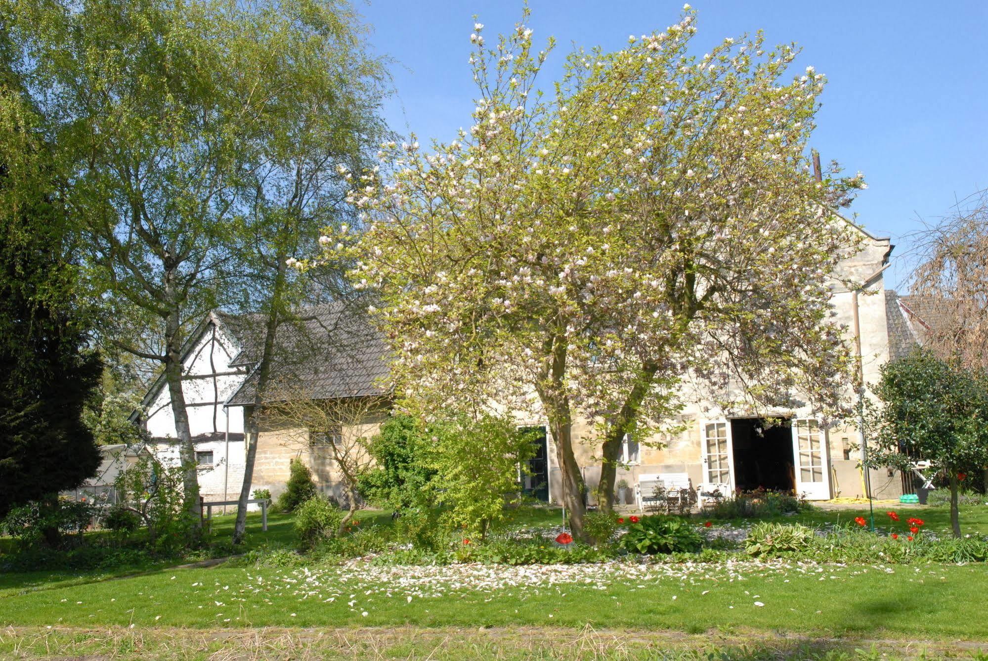 Boutique Hotel Bonjour Gronsveld Extérieur photo