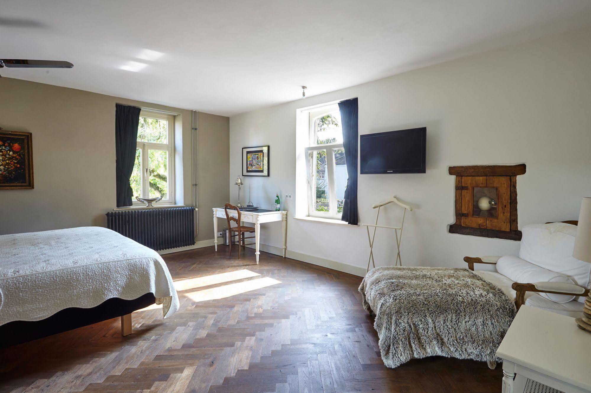 Boutique Hotel Bonjour Gronsveld Extérieur photo