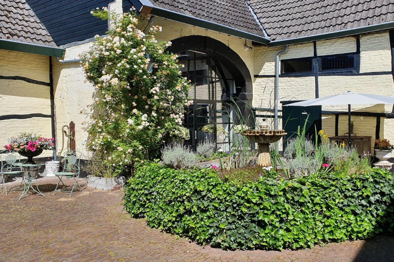 Boutique Hotel Bonjour Gronsveld Extérieur photo