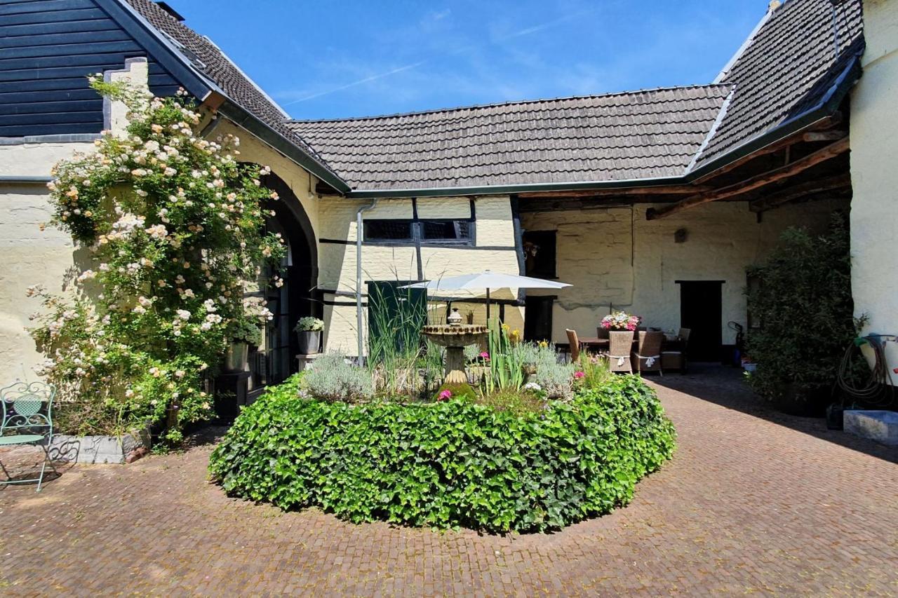 Boutique Hotel Bonjour Gronsveld Extérieur photo