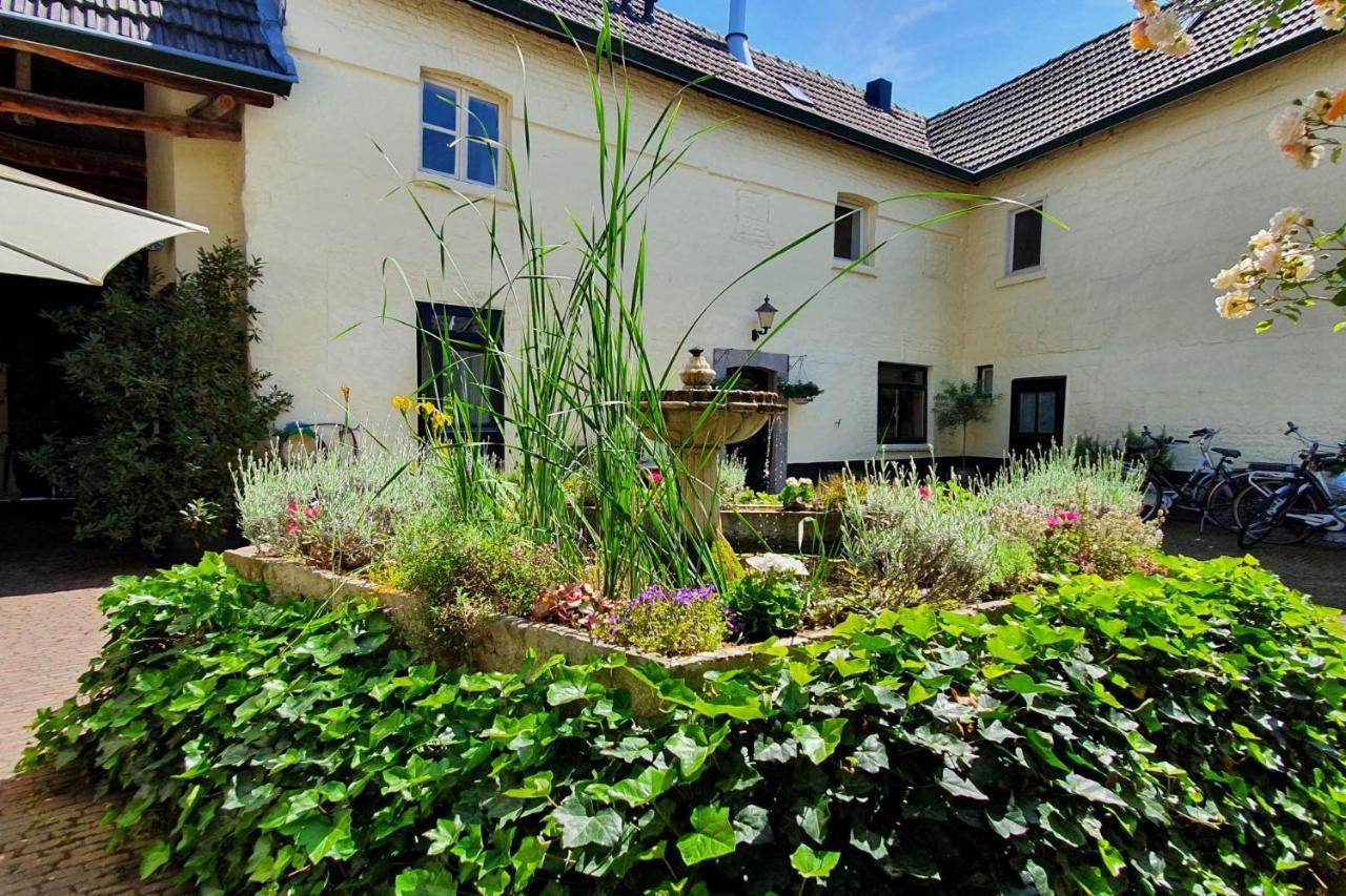 Boutique Hotel Bonjour Gronsveld Extérieur photo
